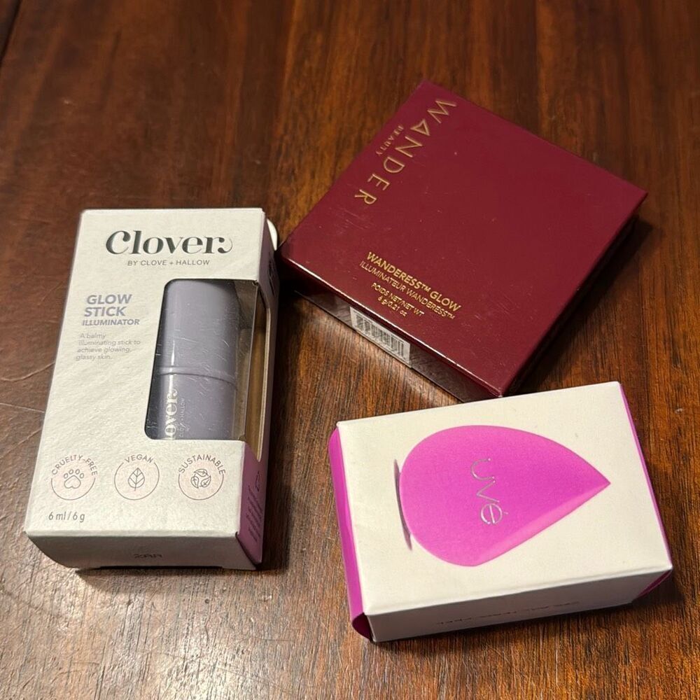 Clover Glow Stick Wander Glow Highlighter Uve Makeup Sponge